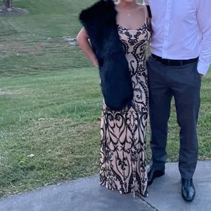 Windsor sequins gown (small) with faux fur shall